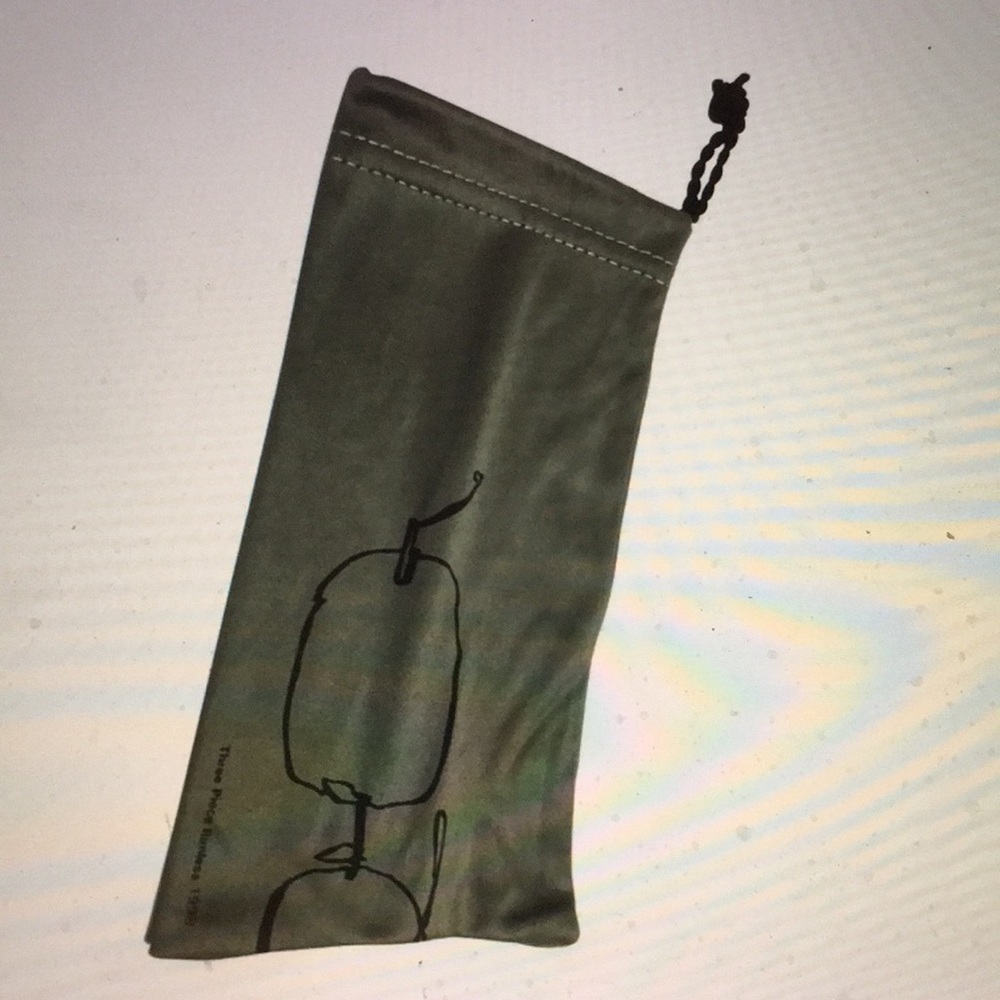OLIVER PEOPLES EYEGLASS POUCH NEW